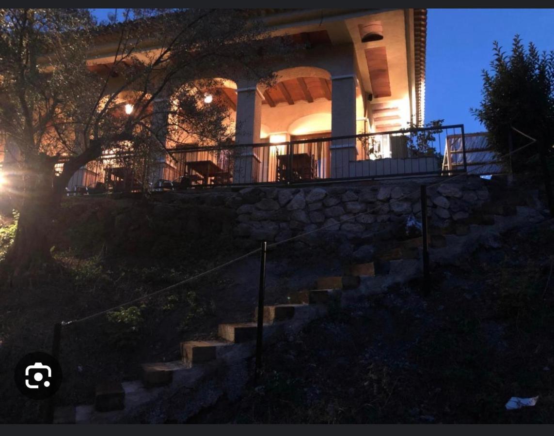 Hostal Restaurante Andra Rio Madera Bagian luar foto